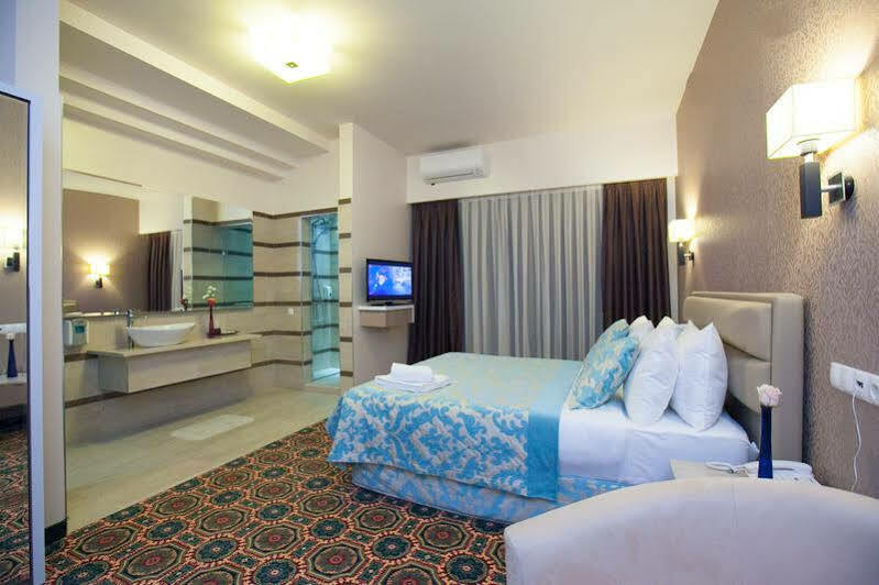 Hotel Romanita 4*
